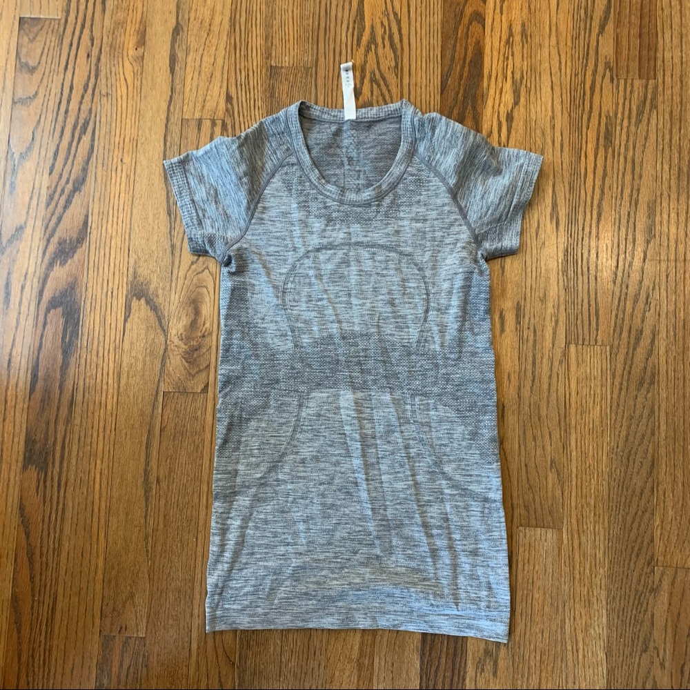 lululemon swiftly tech short sleeve grey shirt